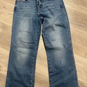 Women’s Straight Leg Jeans in Medium Blue